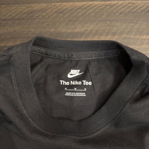 Nike Men’s Air Graphic T-Shirt Size M - Medium Black Red Logo New Without Tags - Picture 3 of 5